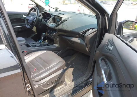 2017 Ford Escape Titanium из США, поврежденный, VIN 1FMCU9JD0HUC86391